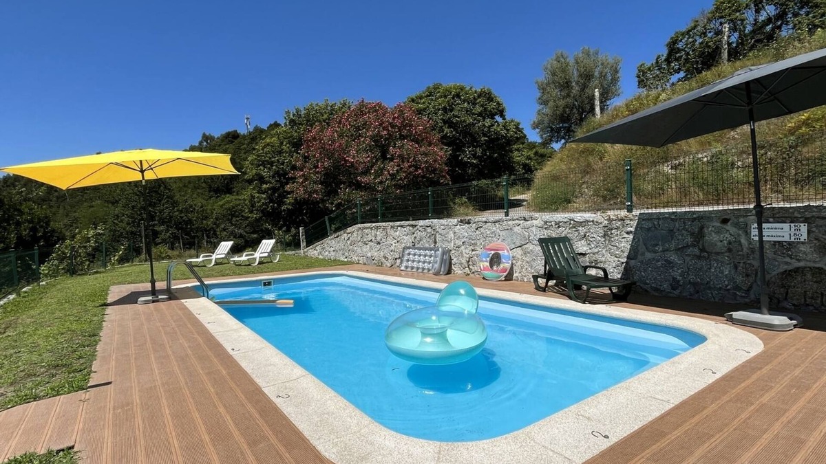 Arcos de Valdevez Cottage | Vacation home in northern Portugal with vineyard views | Ponte da Barca