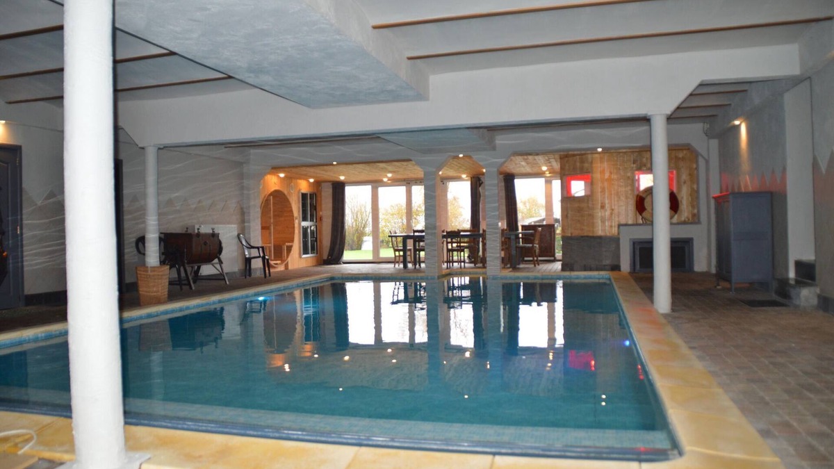 Verviers House | Vacation home in Verviers with private indoor pool