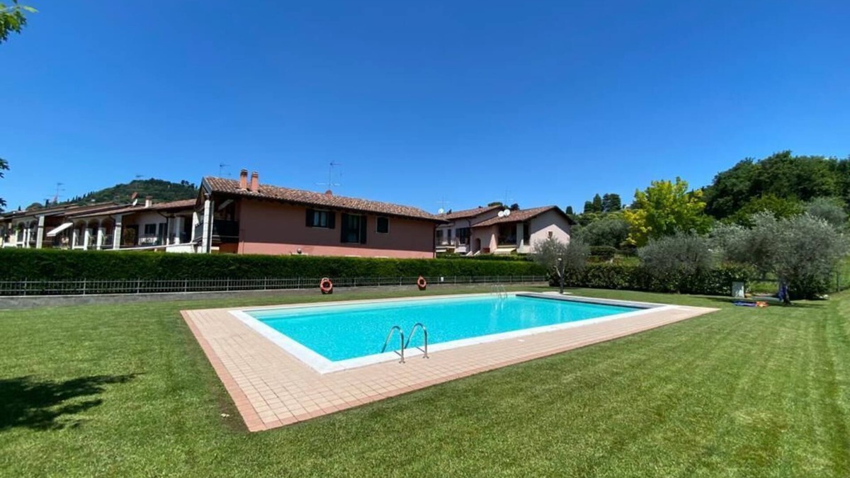 Cavaion Veronese Apartment | Vacation Home Giacomo Leopardi