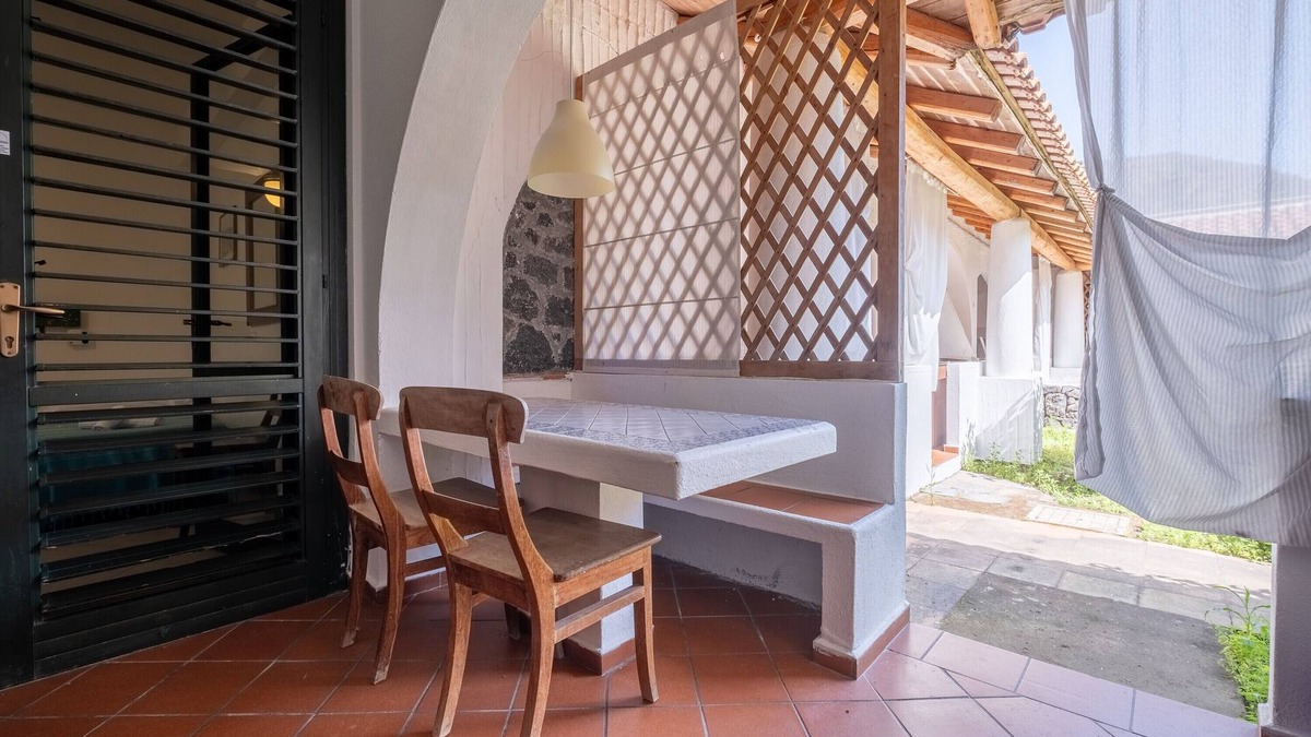 Vulcanello House | Vacation Home "Jerà 39 Piazzetta" with Private Terrace