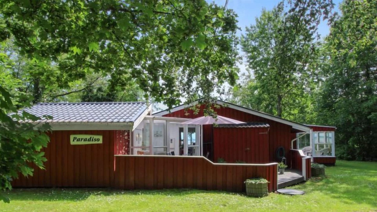 Aabybro House | Vacation home "Karlhovde" - 110m to the inlet in The Liim Fiord in Aabybro - 6 persons, 2 bedrooms