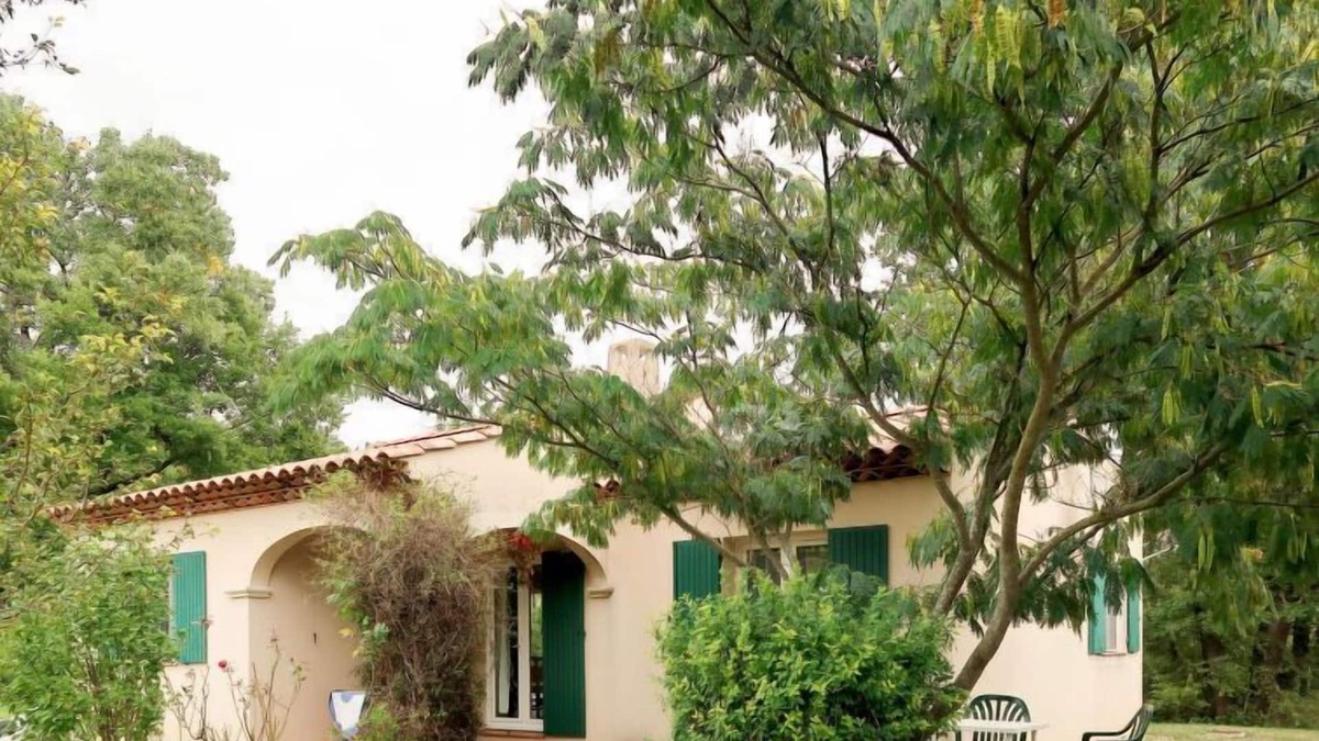 Pierrevert House | Vacation home L'Orée du Golf (PVE100) in Pierrevert - 4 persons, 2 bedrooms