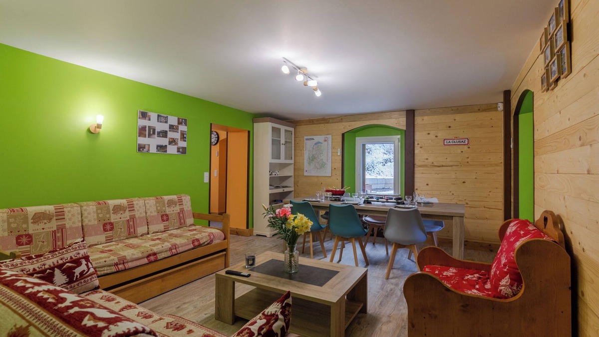Entremont House | Vacation Home "La Marmotte" with Mountain View & Private Terrace