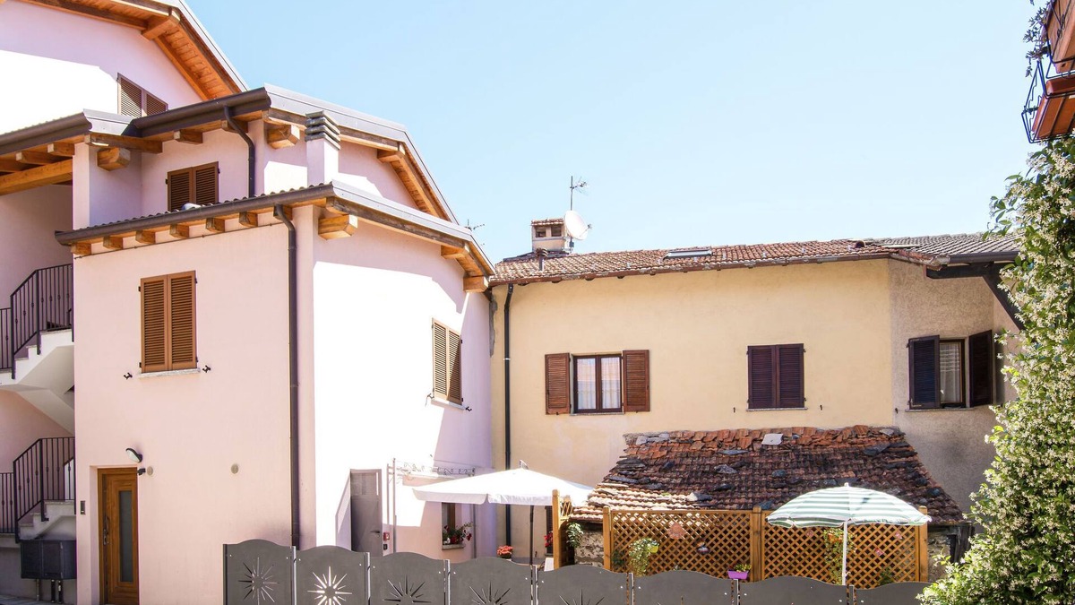 Vercana House | Vacation home Laura by Interhome