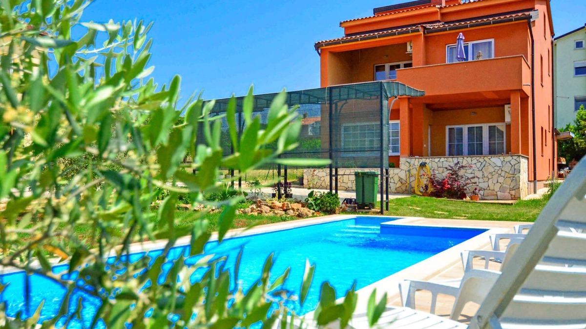 Novigrad House | Vacation home Marko by Interhome