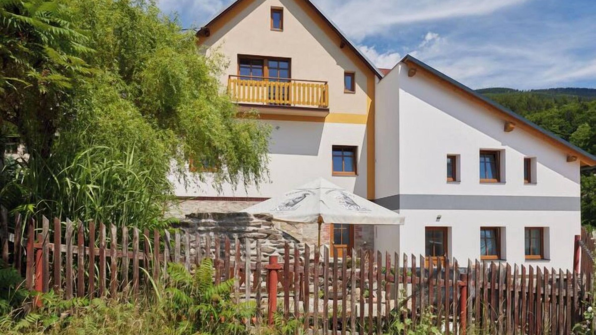 Cerny Dul House | Vacation home Marika by Interhome