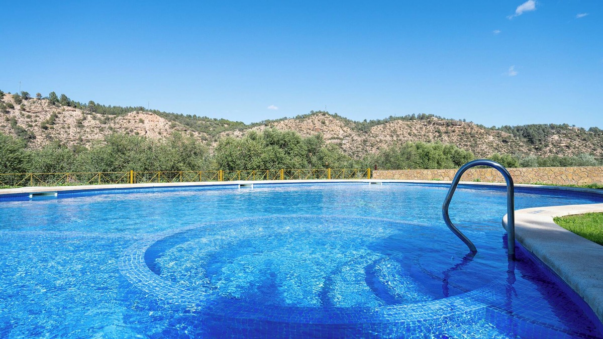 Flix House | Vacation Home "Mas De Lorena" with Mountain View, Shared Pool & Wi-Fi
