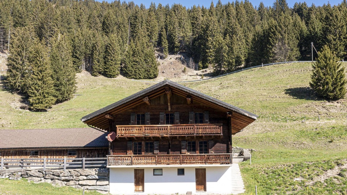 Val d'Illiez House | Vacation home Naulaz by Interhome