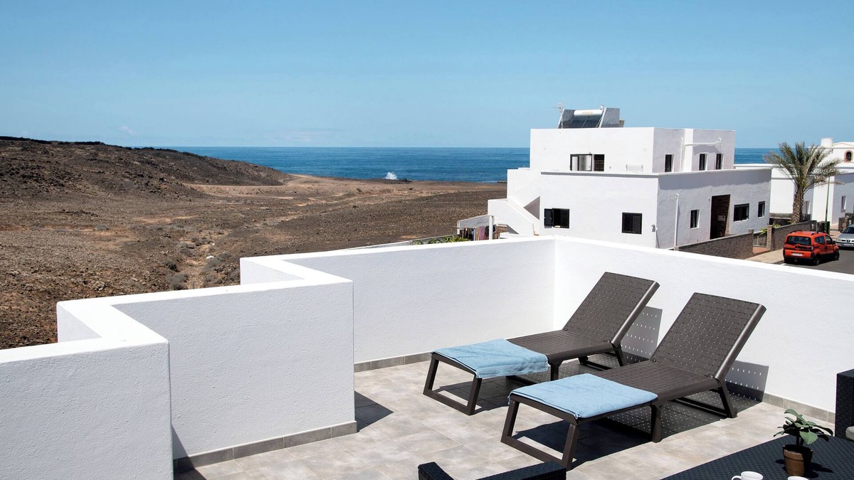 La Santa House | Vacation Home 'Neptuno' with Sea View, Wi-Fi and Air Conditioning