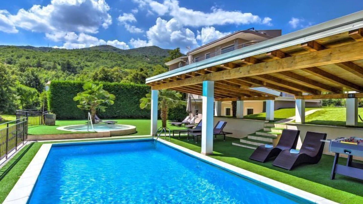 Pobri House | Vacation home Nicole by Interhome