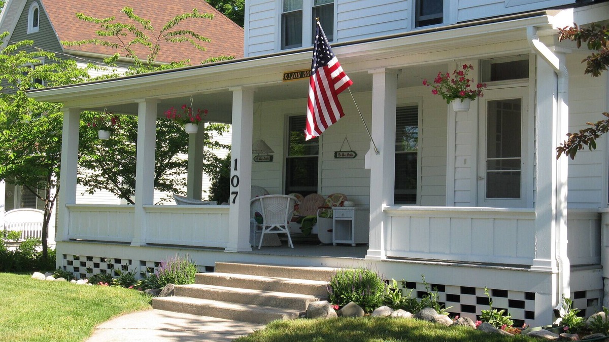 Charlevoix House | Vacation Home on Tree-Lined Dixon AvenuennCVX Short Term Rental Lic. #20-00004