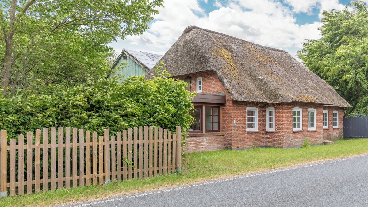 Bosbull House | Vacation home "Reethus Nordwest" in Bosbüll for up to 4 people