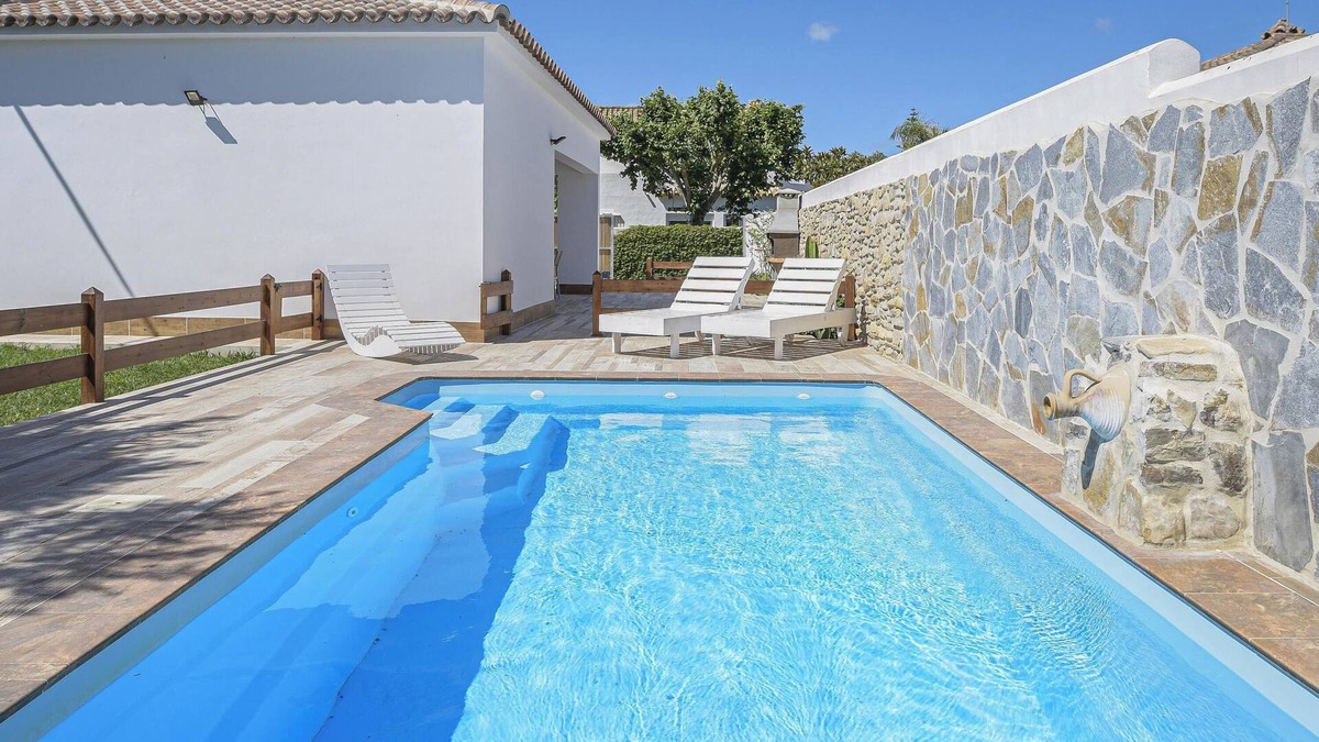 Zahora House | Vacation Home "Rocamar" with Mountain View, Pool, Wi-Fi, A/C, Terrace & Garden
