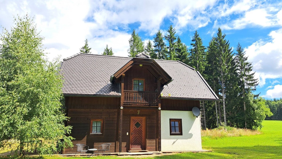 Agsdorf House | Vacation home Simale by Interhome