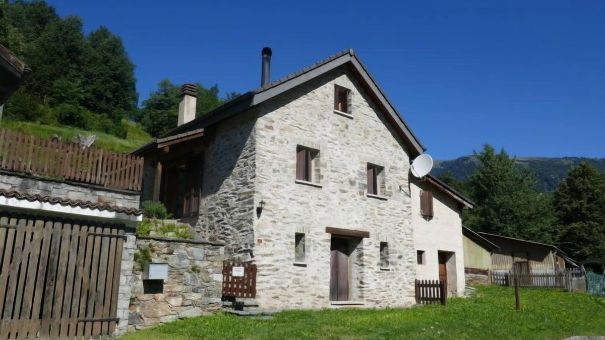 Negrentino House | Vacation home Simano by Interhome