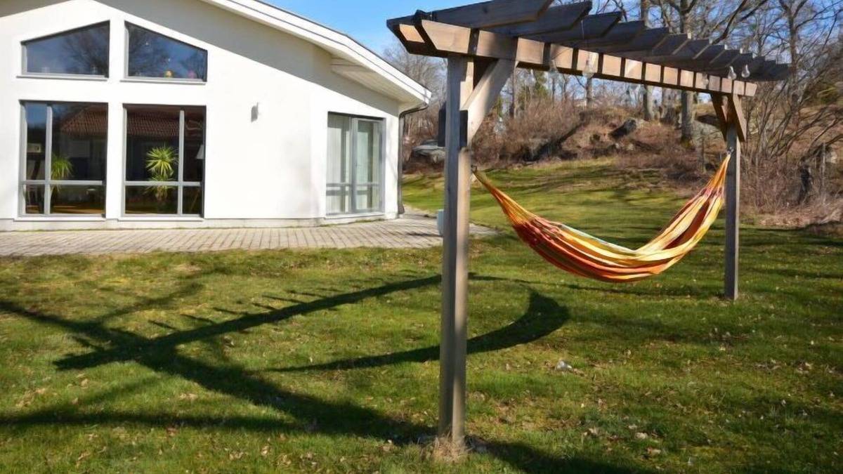 Lyckeby House | Vacation home Sjölyckan (BLE130) in Lyckeby - 6 persons, 3 bedrooms