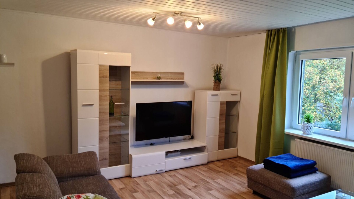 Zueschen Apartment | Vacation home Sonnenweg - Basement holiday apartment