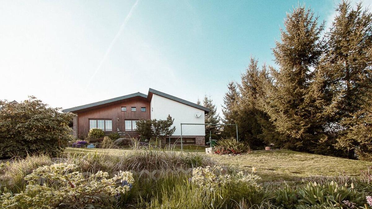 Rochlitz House | Vacation home Tannenblick in Rochlitz - Stylish architect-designed house in the countryside