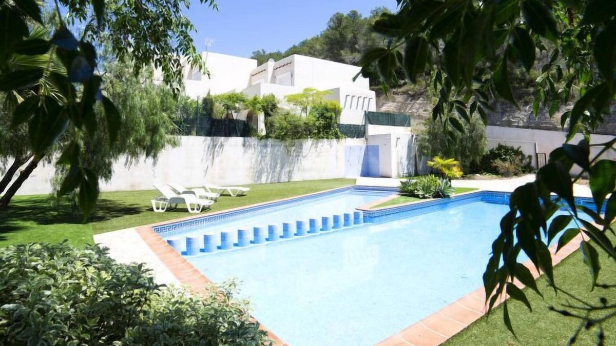 Empedrola House | Vacation home Una by Interhome