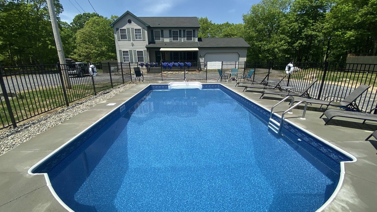 East Stroudsburg House | vacation home just 16 minutes from Bushkill Falls