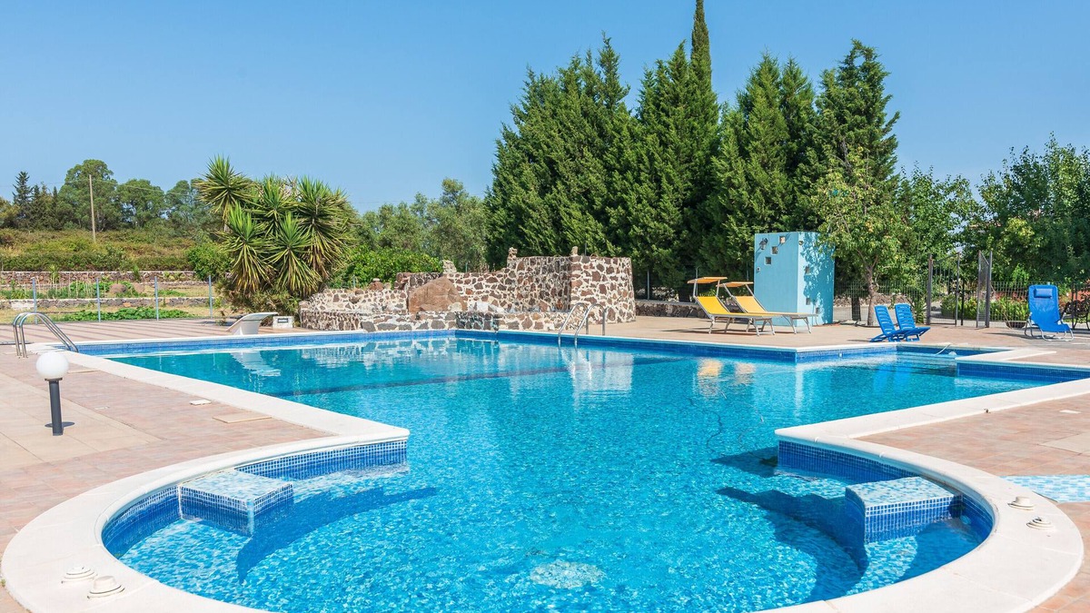 Melilli House | Vacation Home "Valle Delizia Margi" with Shared Pool, Whirlpool & Wi-Fi