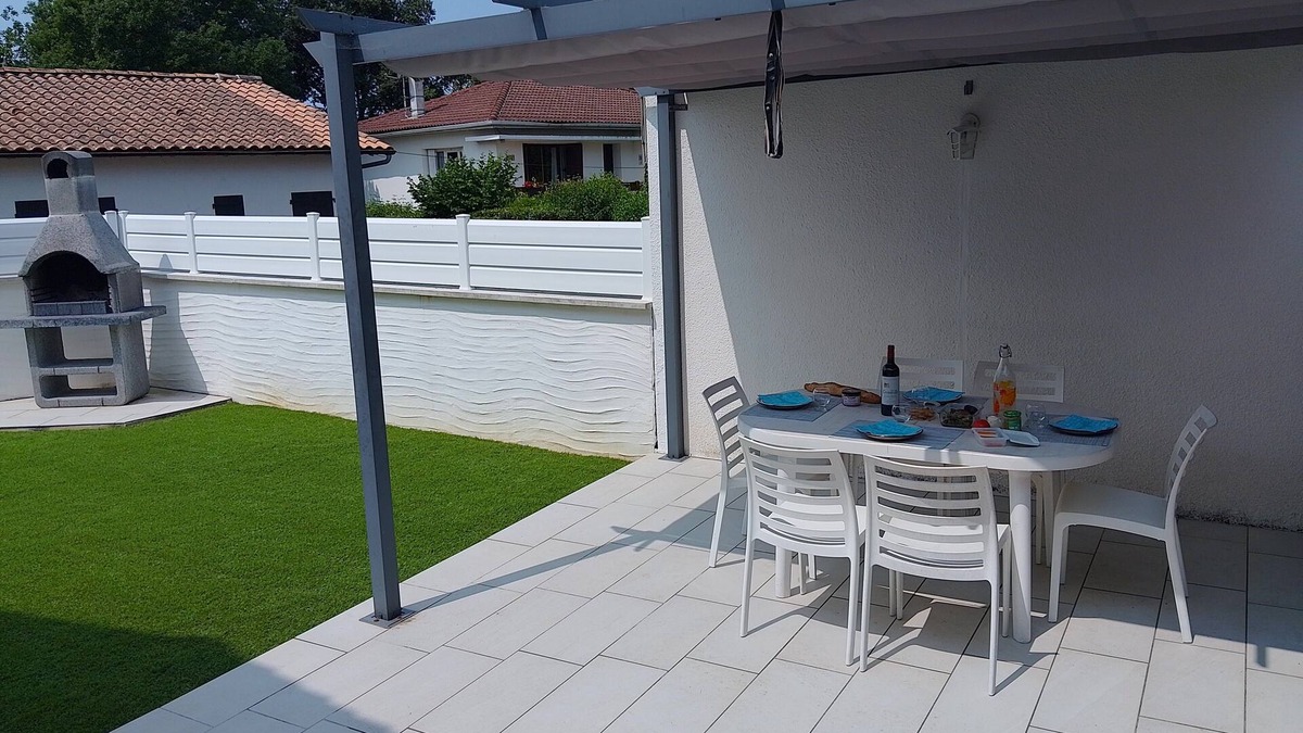 Vaux-sur-Mer House | Vacation home/Villa Royan/Vaux sur mer 250 m from the sea, close to shops