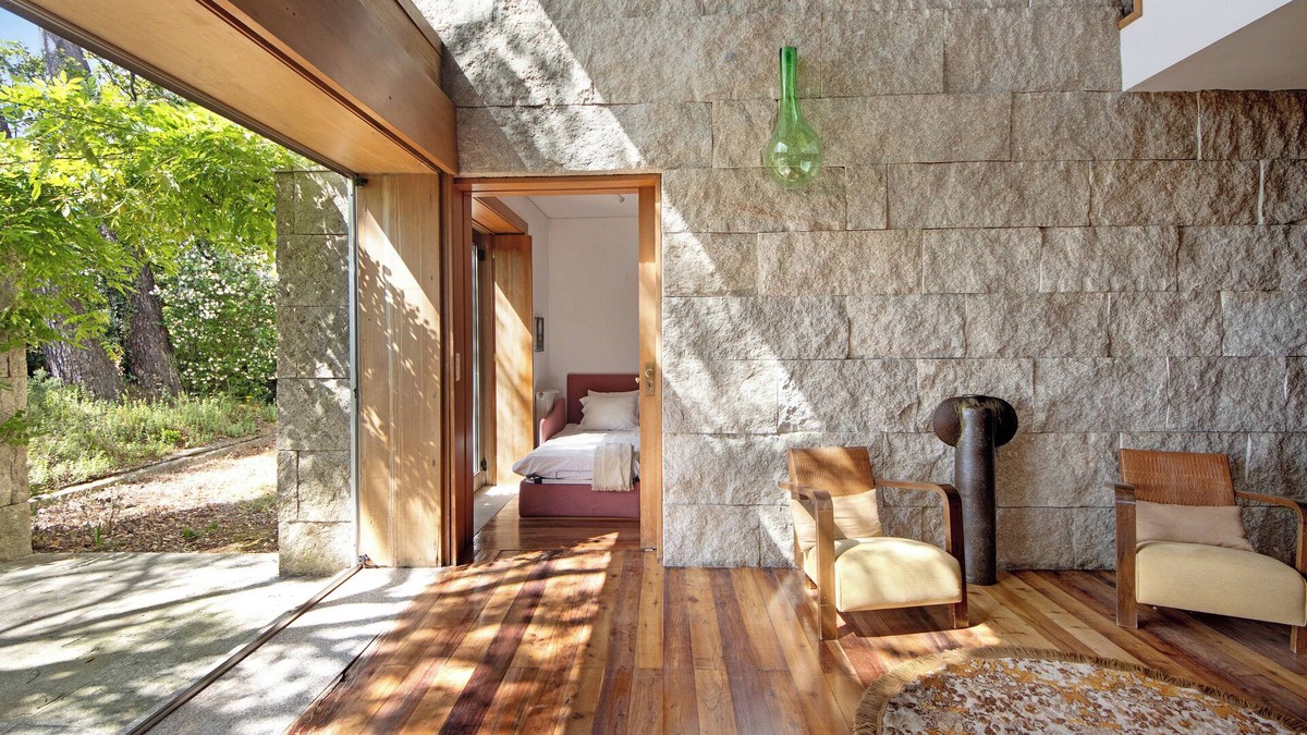 Guilhabreu House | Vacation Home "Villa Do Bosque" with Private Terrace, Private Garden & Wi-Fi