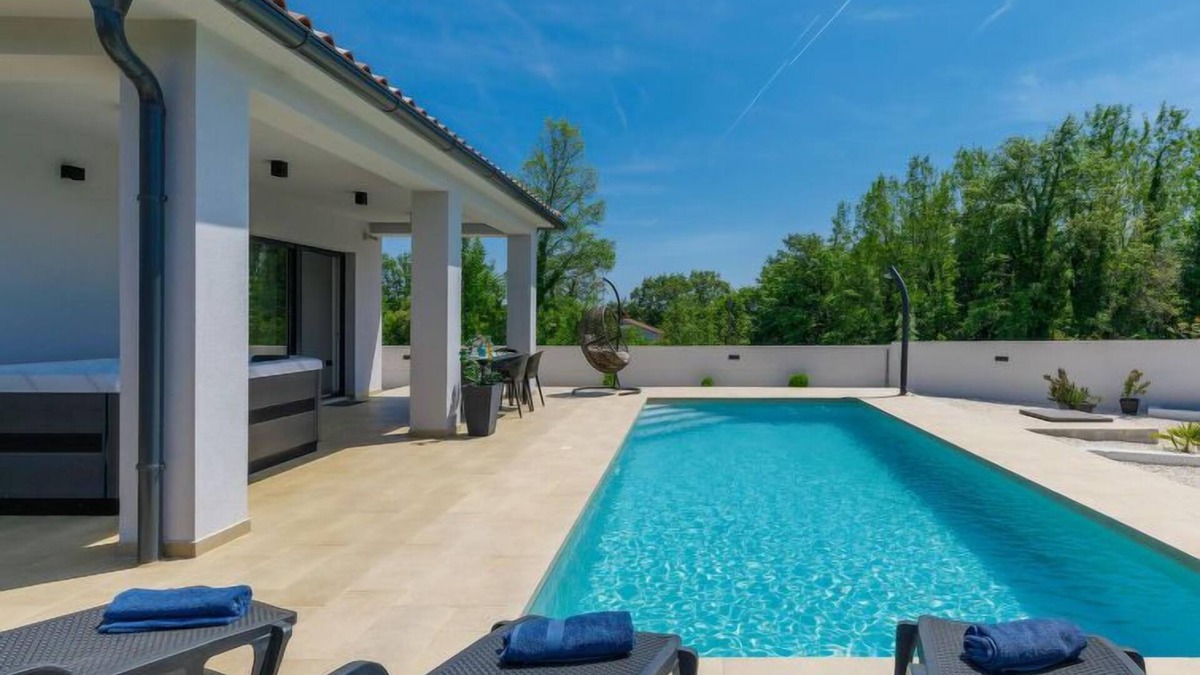 Filipana House | Vacation home Vine by Interhome