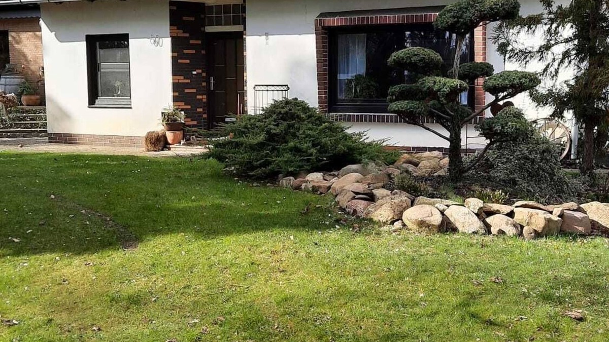 Winsen House | Vacation home "Wald-Häuschen" - Lüneburg Heath - with dog -