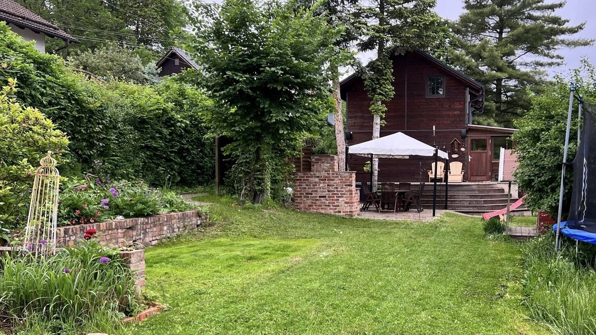 Saalfeld-Saale Cabin | Vacation home with fairy-like view and wood-burning stove