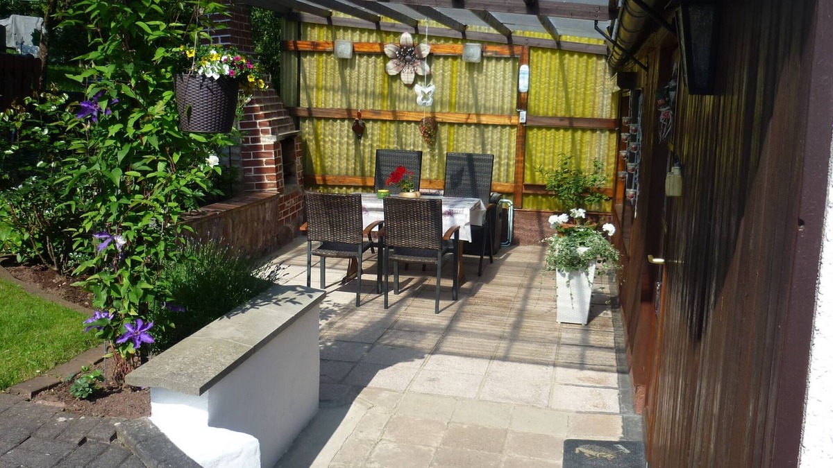 Finsterbergen House | Vacation home with covered terrace No pets