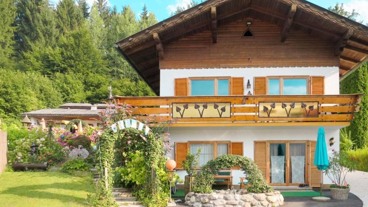 Augsdorf Apartment | Vacation home with lake view and private pool 2 minutes away from Lake Wörthersee