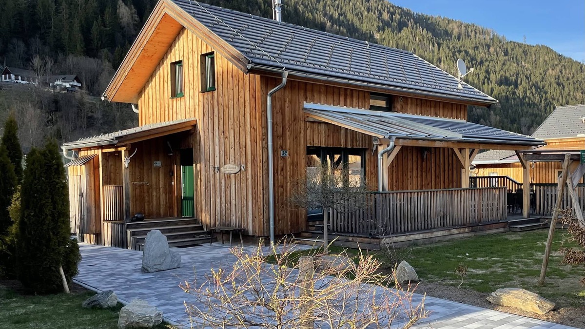 Murau Ski Chalet | Vacation home with large sun terrace outdoor whirlpool and mountain panorama