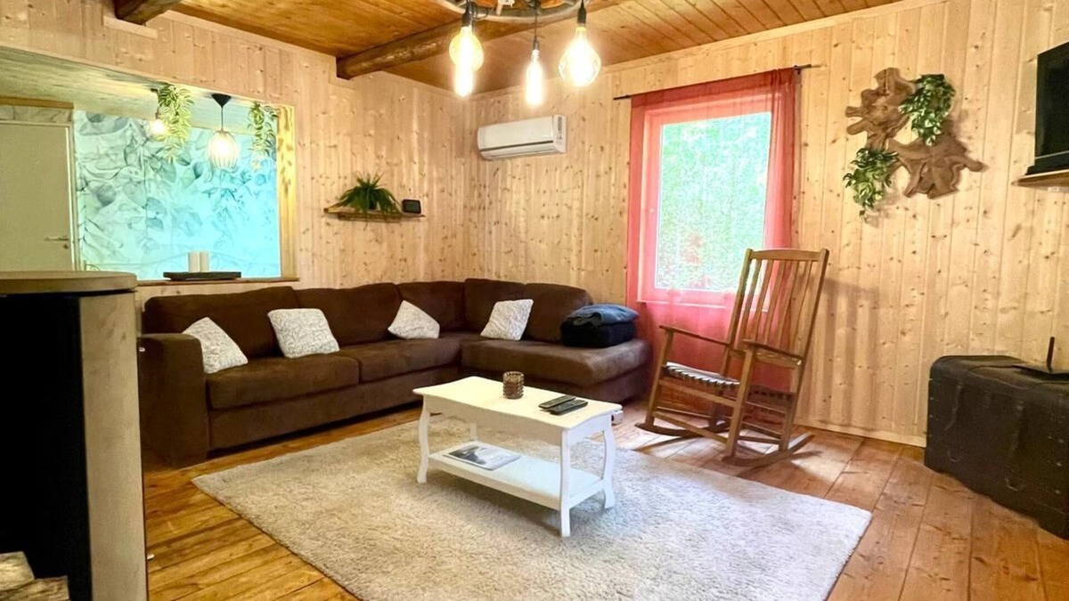 Emmaboda House | Vacation home with modern facilities in the middle of Sweden's idyllic forests.