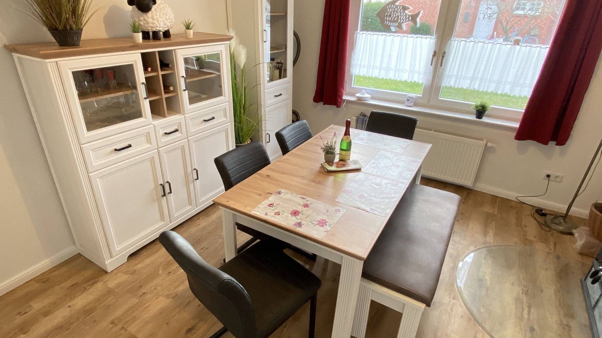Rysum House | Vacation home with sauna and whirlpool, quiet location, 6 pers.