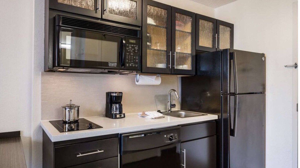 Bryant Pattengill West House | Vacation is Calling! 3 Posh Units, Short Drive to Ann Arbor Hands-On Museum