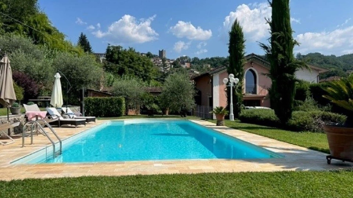 Ghivizzano House | Vacation home - Chalet with garden and private pool