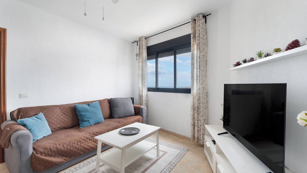 Buzanada Apartment | Vacation 'Litoral 3 - Casa Phil' with Sea View, Balcony and Wi-Fi
