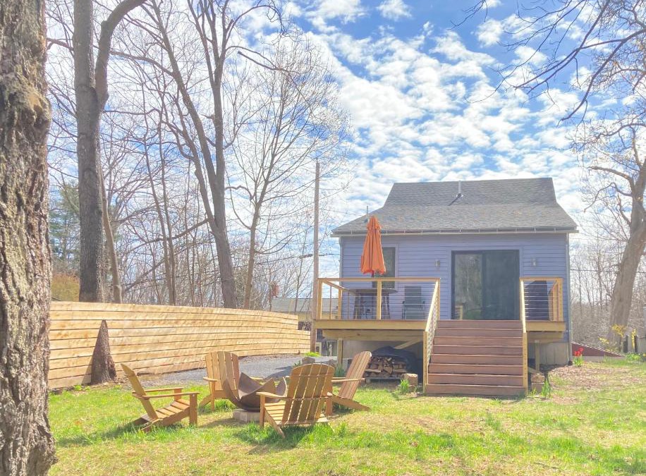 Mount Marion House | VACATION Mod Cottage Idyllic Setting Every Amenity