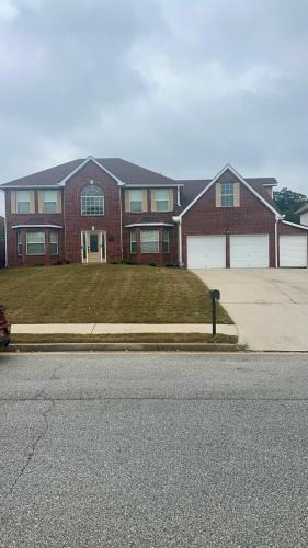 Jonesboro House | Vacation Paradise In Jonesboro