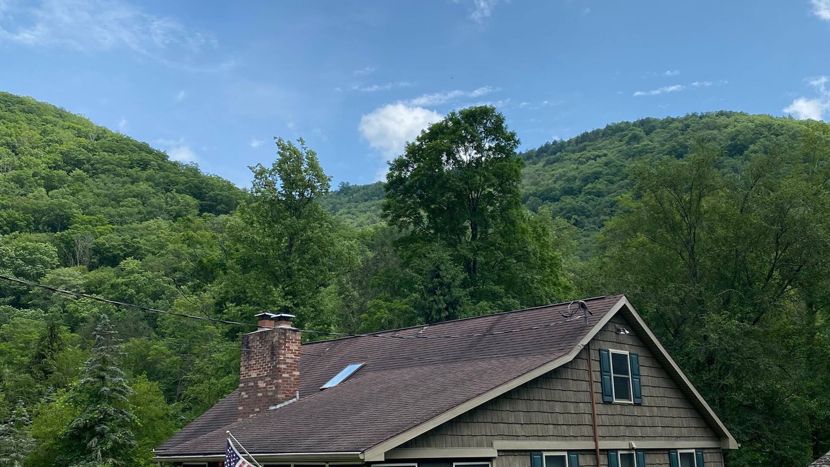 North Bend Cabin | Vacation Property off the grid. No cell service, internet, satellite/cable tv