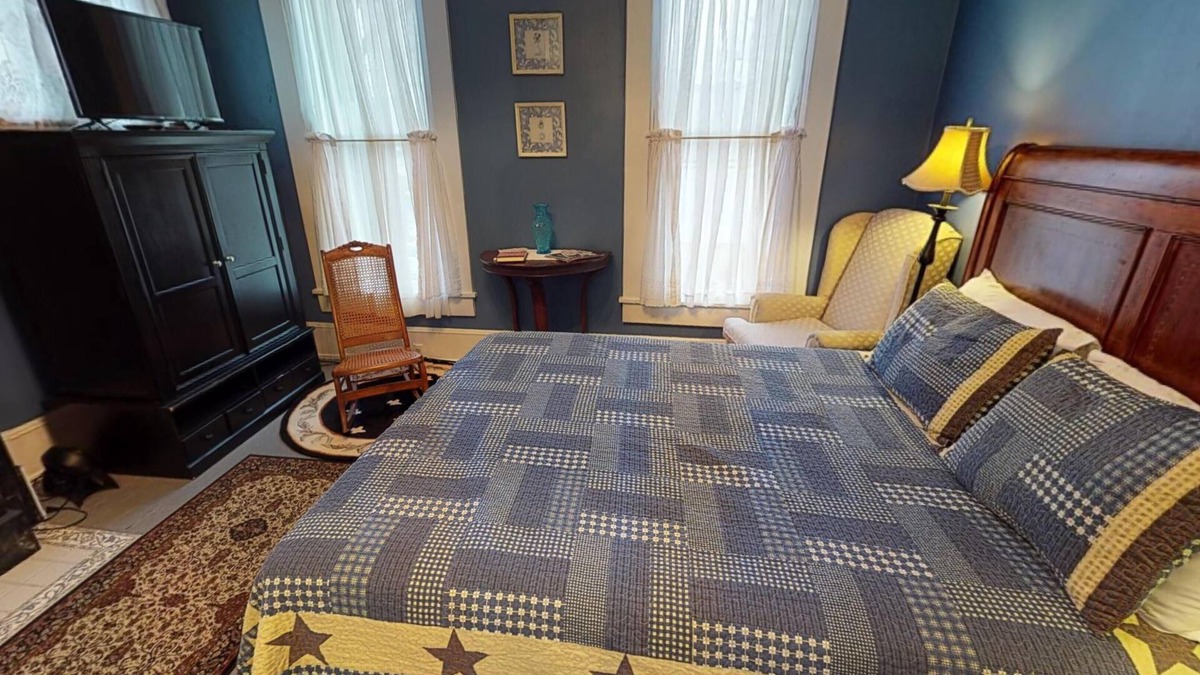 Nelsonville Bed & Breakfast | Vacation Rental Bed and Breakfast w/Hot Tub near Hocking Hills in Nelsonville