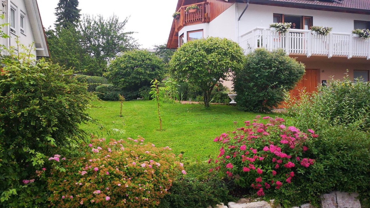 Bad Urach Apartment | Vacation room, 40sqm, balcony, 1 living/bedroom, max. 2 persons
