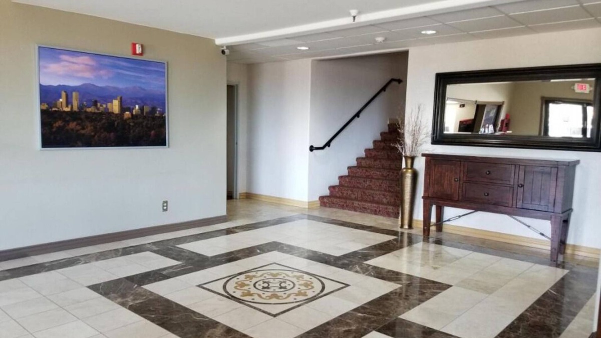 Castle Rock House | Vacation Starts Here! 3 Convenient units, Dining, Near Plum Creek Golf Course