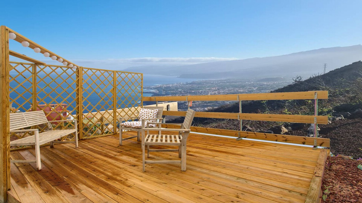 Icod el Alto Apartment | Vacation Studio 'Estudio La Maresia' with Sea View, Private Terrace and Wi-Fi