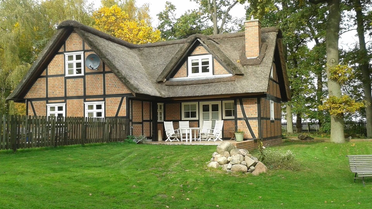 Modlich Apartment | Vacation under thatch in the biosphere reserve