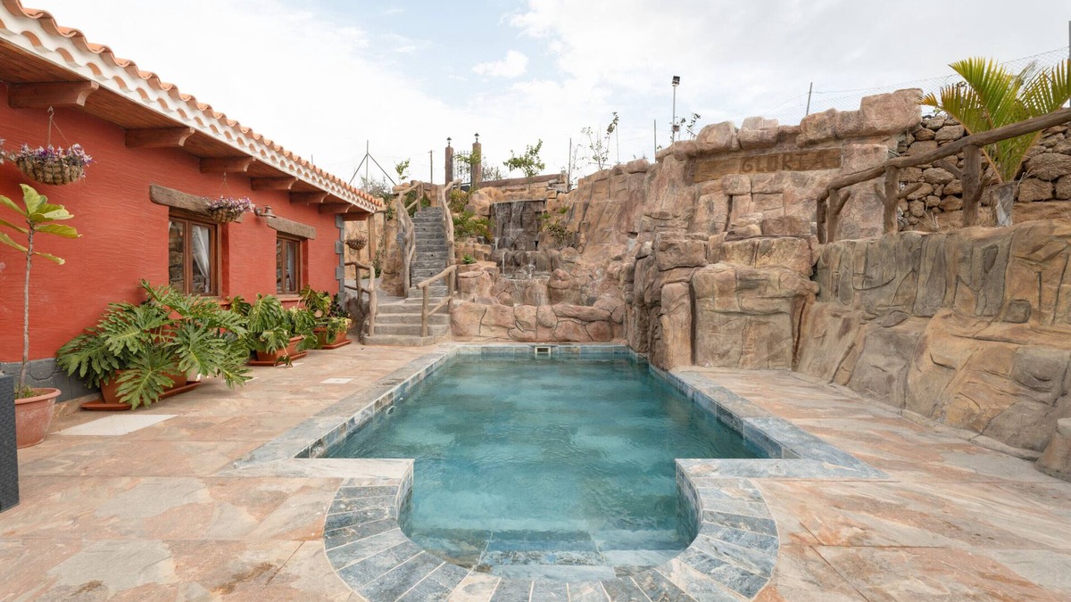 El Rincon Villa | Vacation Villa 'La Casita' with Mountain View, Wi-Fi and Air Conditioning