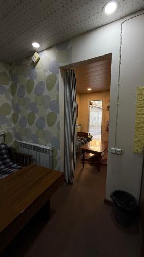 Yerevan House | Vahe's corner house
