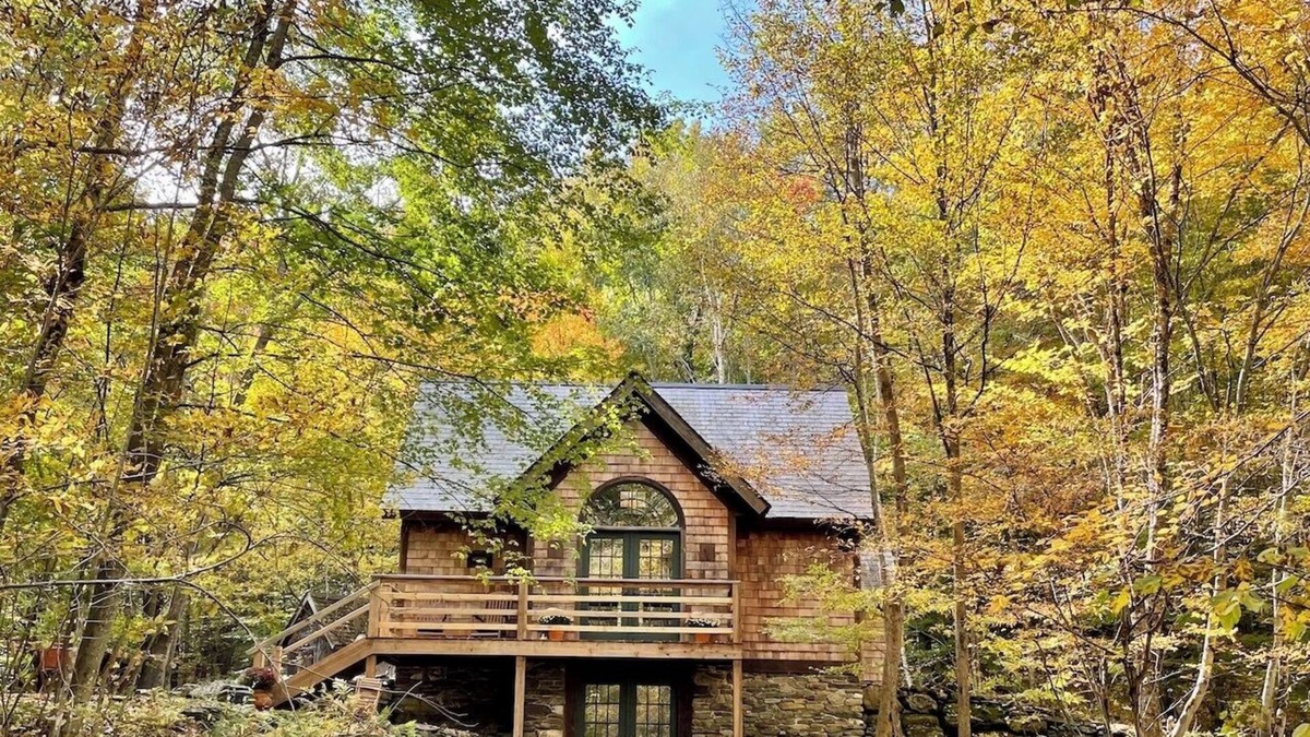 Middletown Springs Cottage | Vail Brook Cottage - A Storybook Woodland Retreat