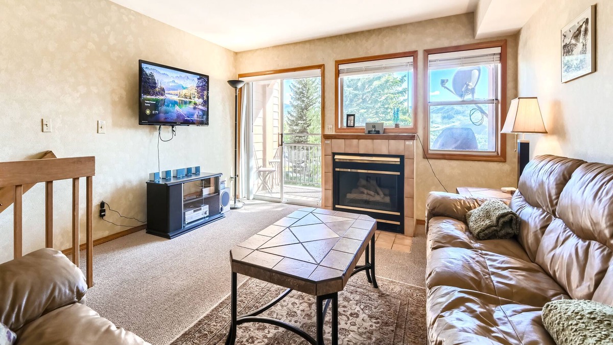 Edwards House | Vail Valley Condo- Pristine Edwards Property. Spectacular Views.